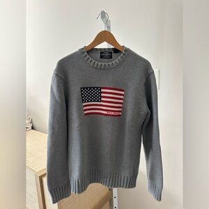 Well Preserved Ralph Lauren Flag Sweater in Size M